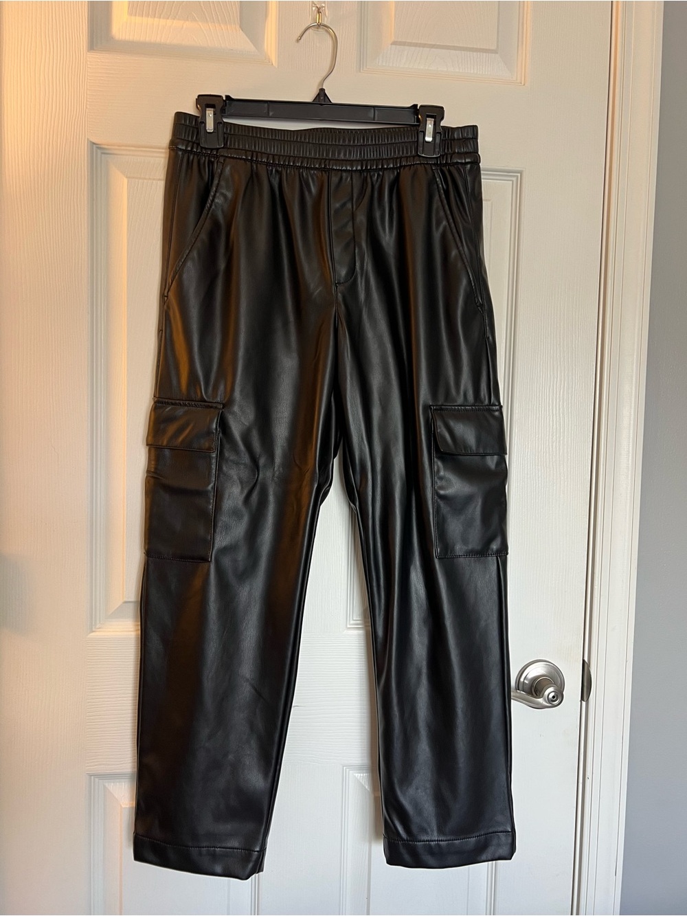 GAP Black Faux Leather Cargo Pants - Women's